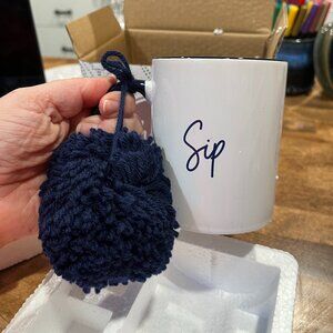 Thirty-One Gifts Mug with Pom Pom NIP